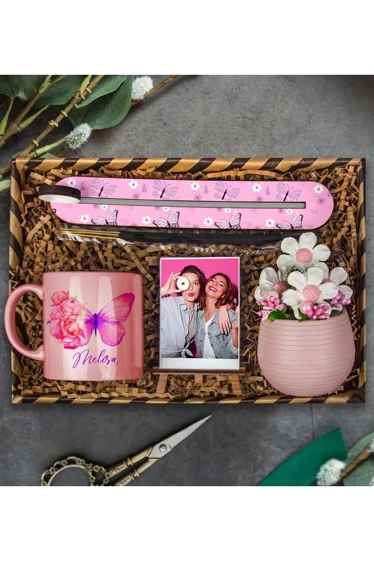 Ejoya Kişiye Özel Kupa ve Hediye Seti: Estetik ve Anlamlı Hediye Seçenekleri