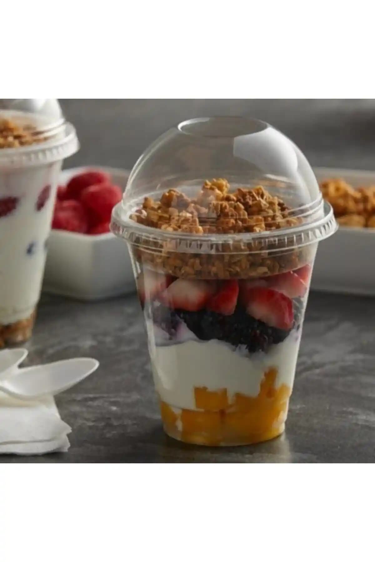 Pratik ve Güvenilir 300ml Kapaklı Şeffaf Plastik Bardaklar Günlük ve Etkinlik Kullanımı İçin