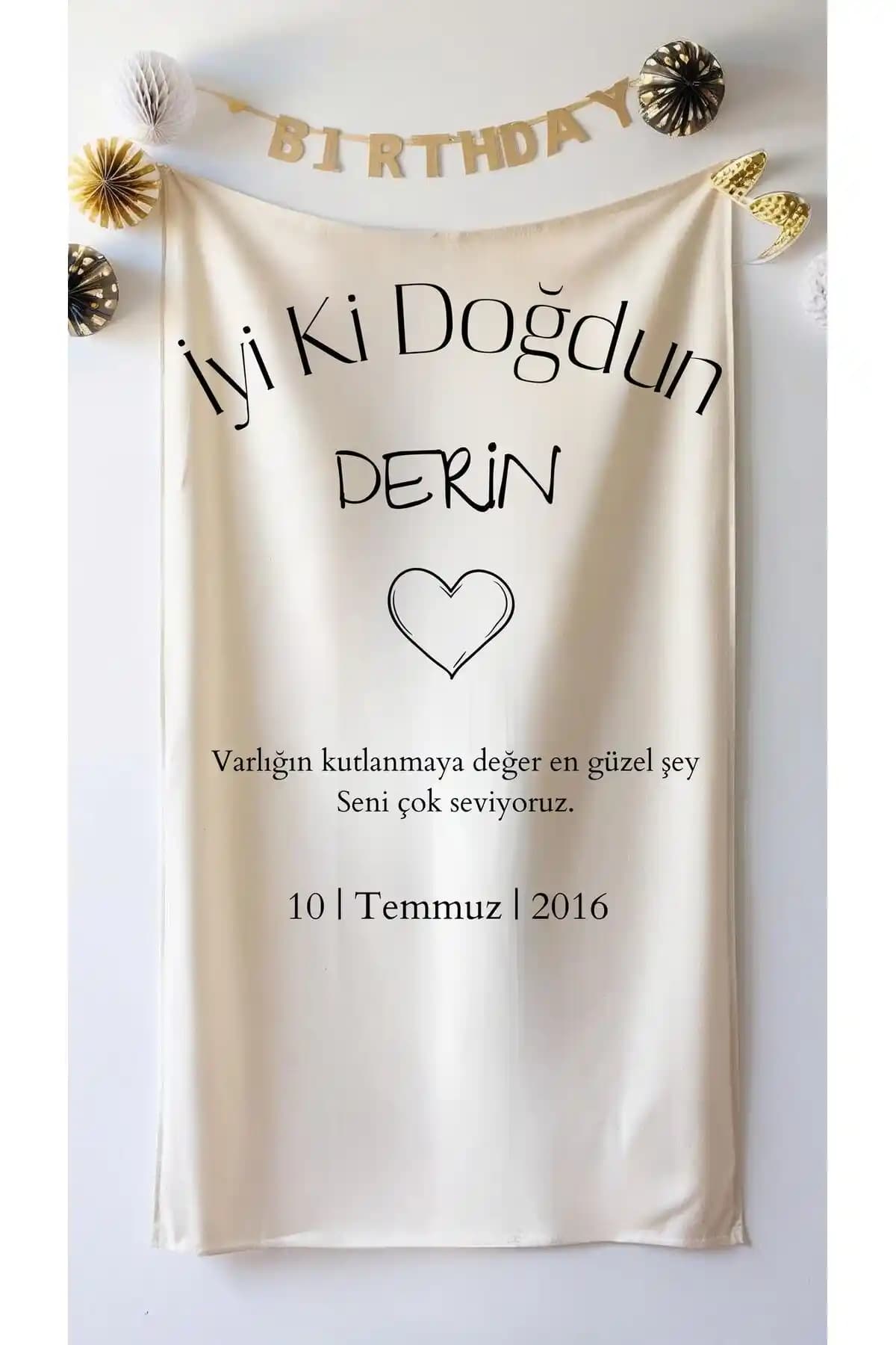 Puppetzzz İsimli Doğum Günü Flama Afiş Duvar Halısı Dekoratif ve Kişiselleştirilebilir