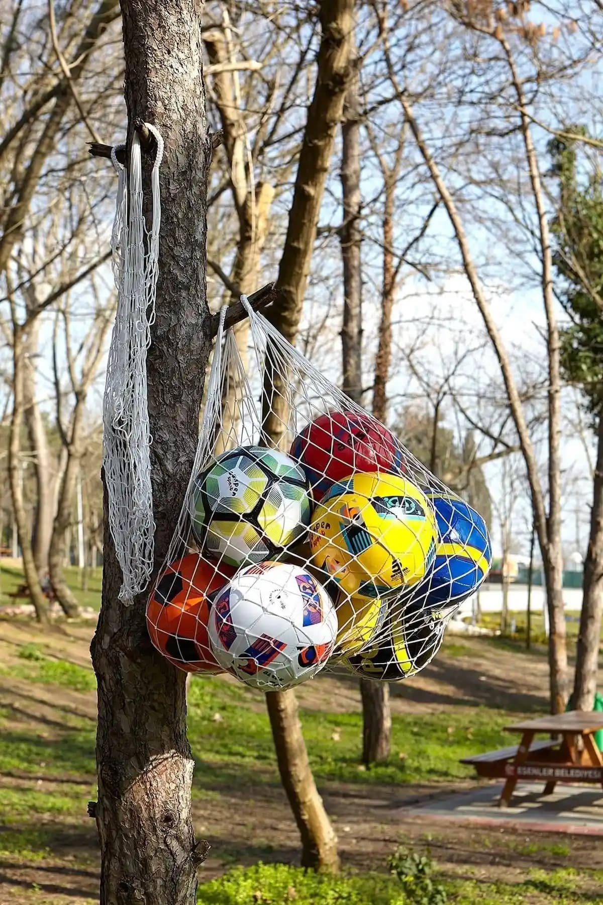 Relax İpek Hamak: Renkli Tasarımı ve Dayanıklı Malzemeleriyle Konfor Sunar