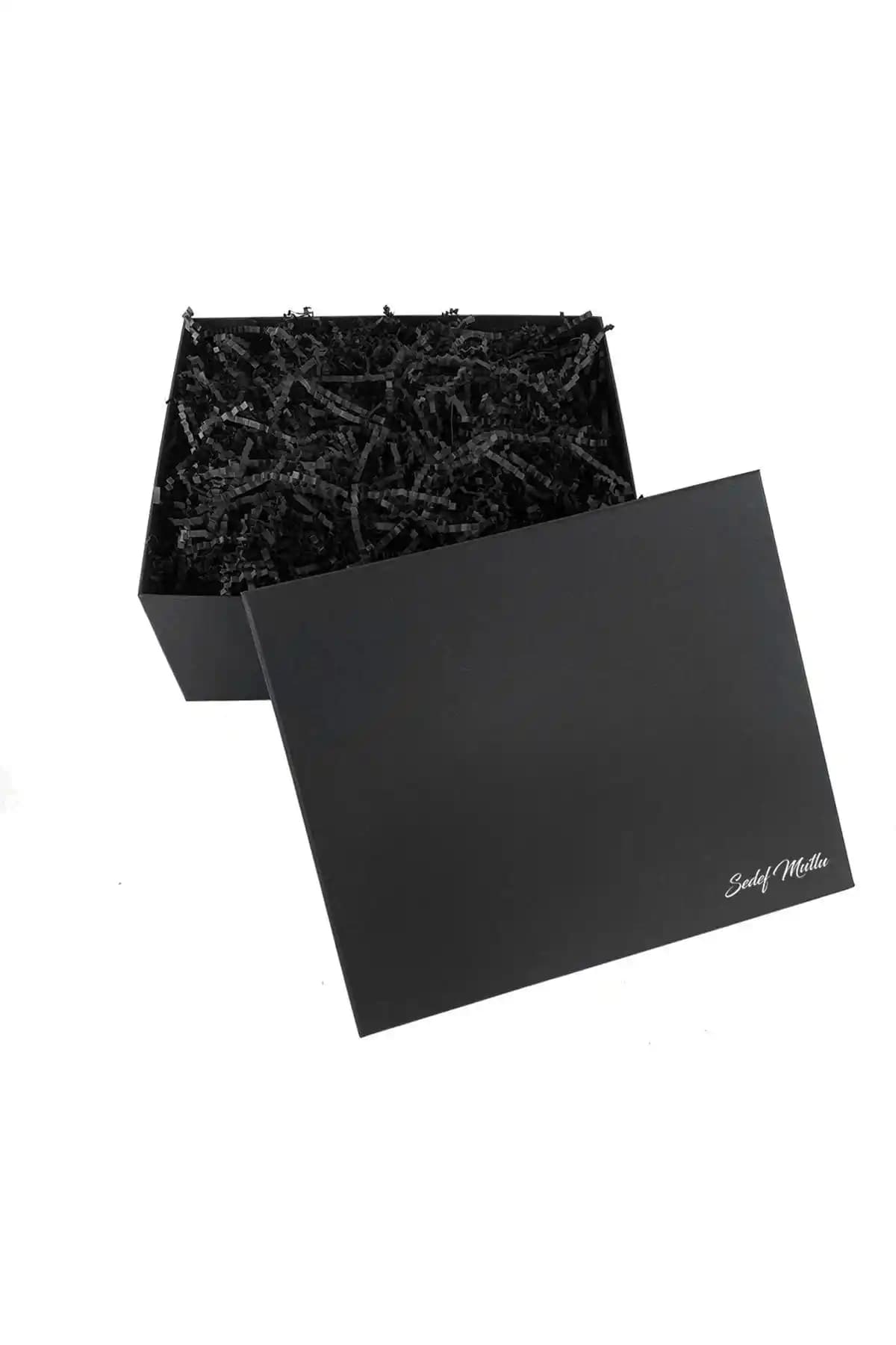 Siyah Sert Hediye Kutusu 25x30x12 cm Kurumsal ve Kişisel Hediye Sunumları İçin