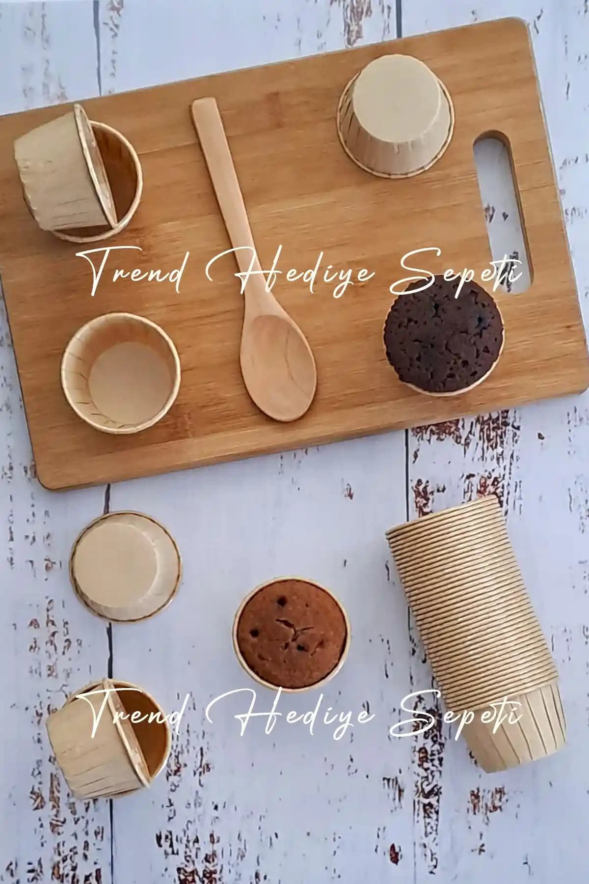 Trend Hediye Sepeti Mini Kraft Muffin Kalıbı 50'li küçük porsiyonlar ve şık sunumlar için ideal