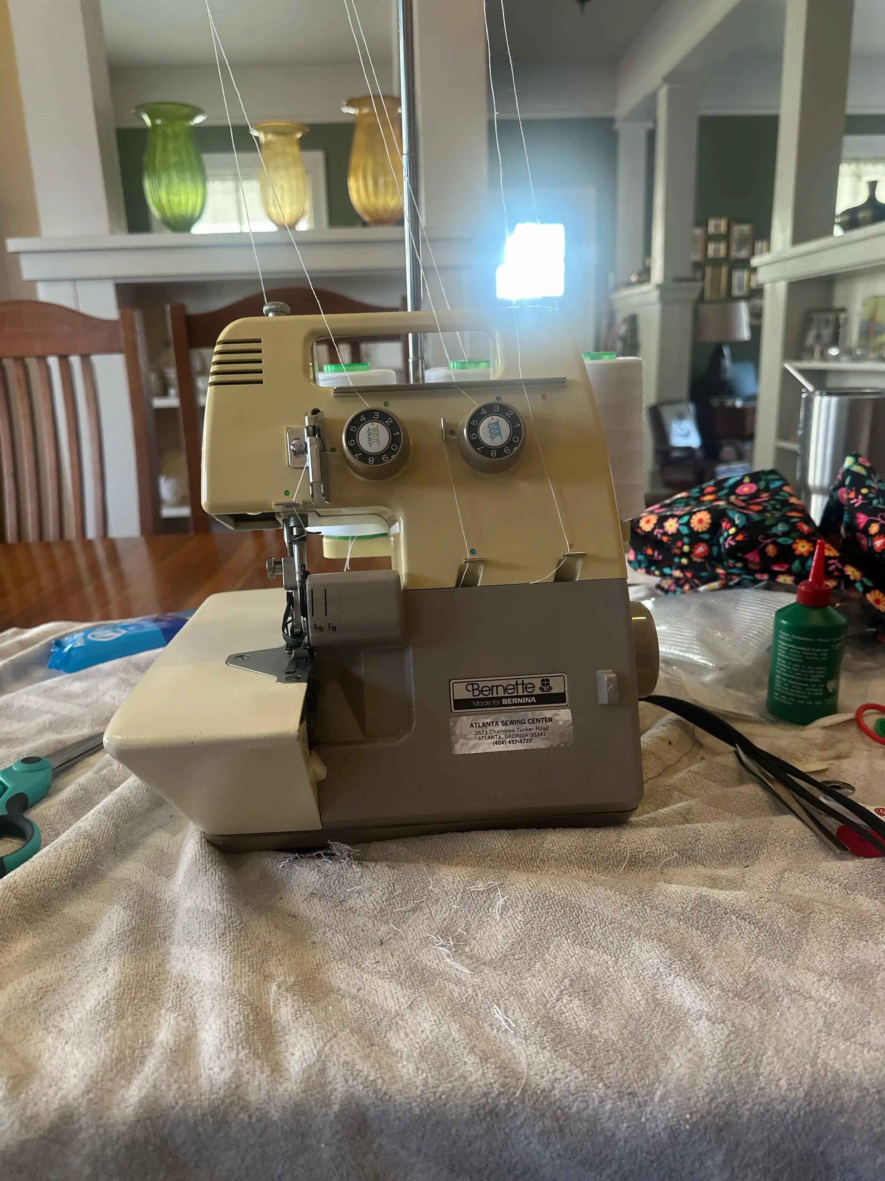 Bernina Bernette 203 Overlok Makinesi: Dayanıklılık, Kullanım ve Bakım Rehberi