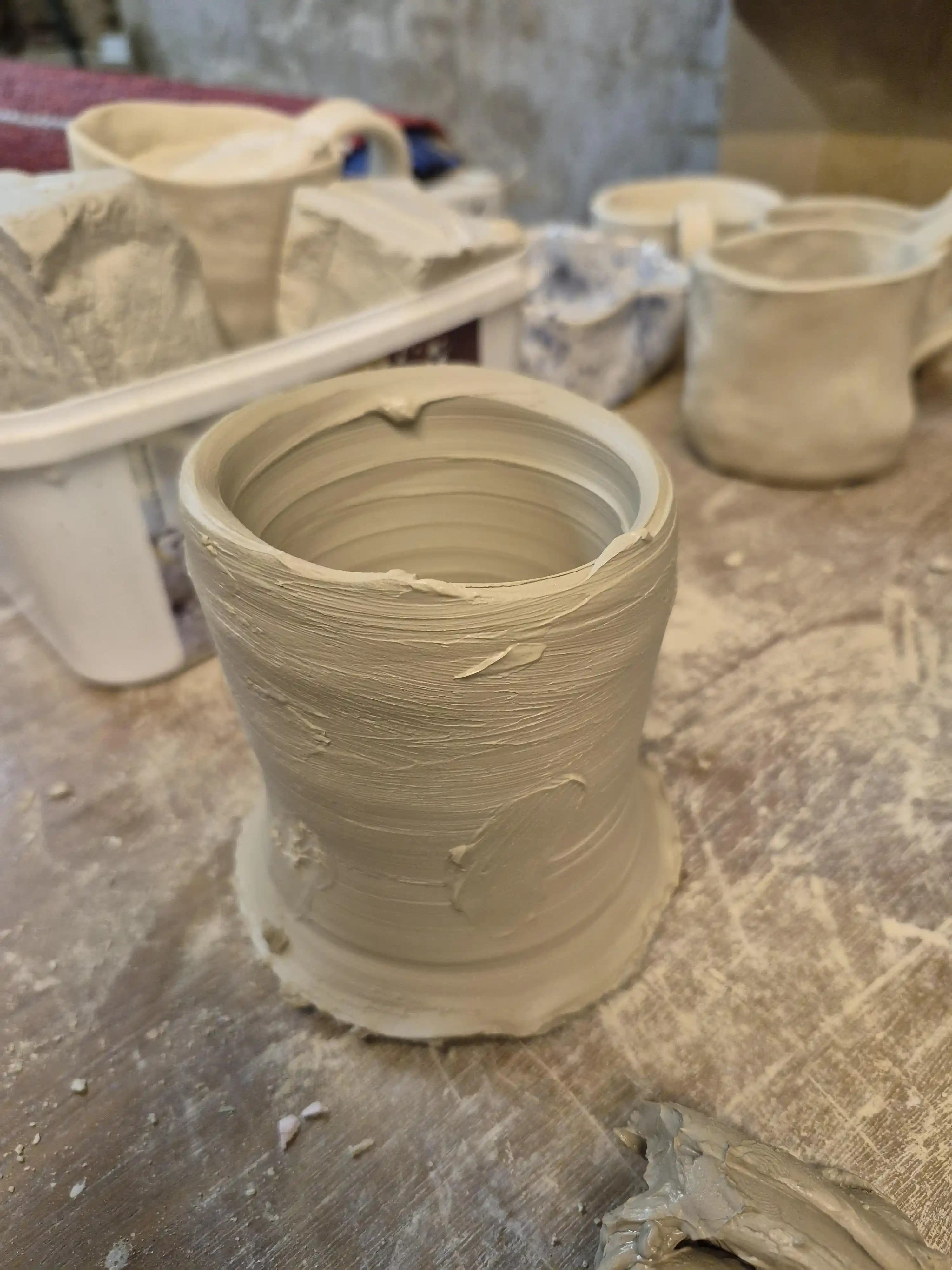 Çömlekçilikte İlk Fonksiyonel Çömlek Yapımı ve Temel Teknikler Üzerine Rehber