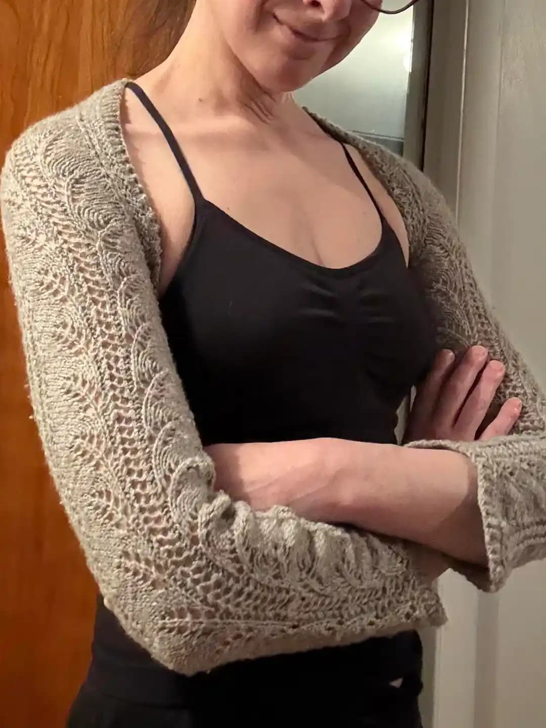 Dantel Shrug Örgü Projesi: Teknik Zorluklar, Malzeme Seçimi ve Sonuçlar Üzerine Detaylı İnceleme