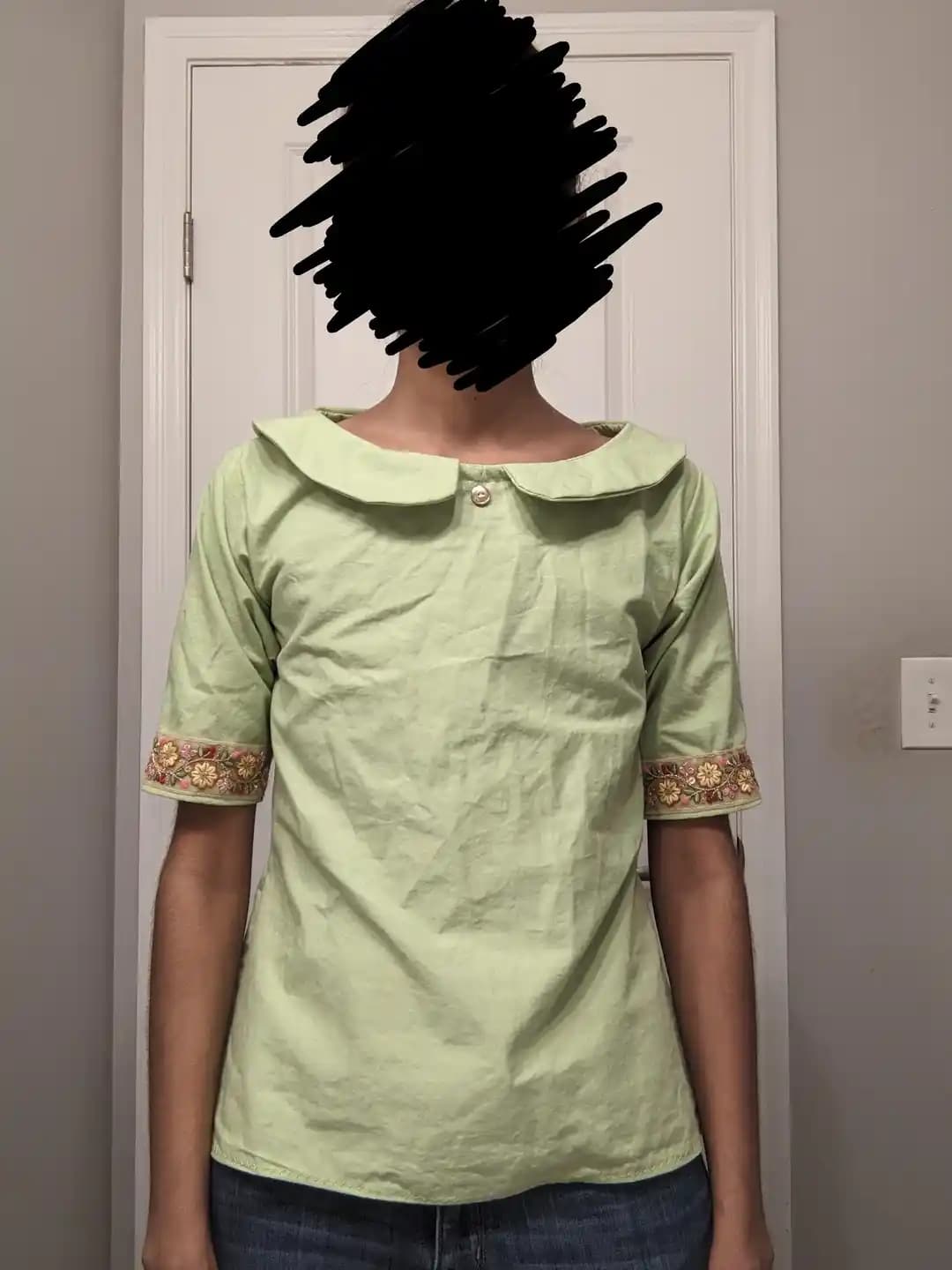 Evde Bluz Dikimi: Kumaş Seçimi, Kalıp Modifikasyonu ve Kol Montajı Teknikleri