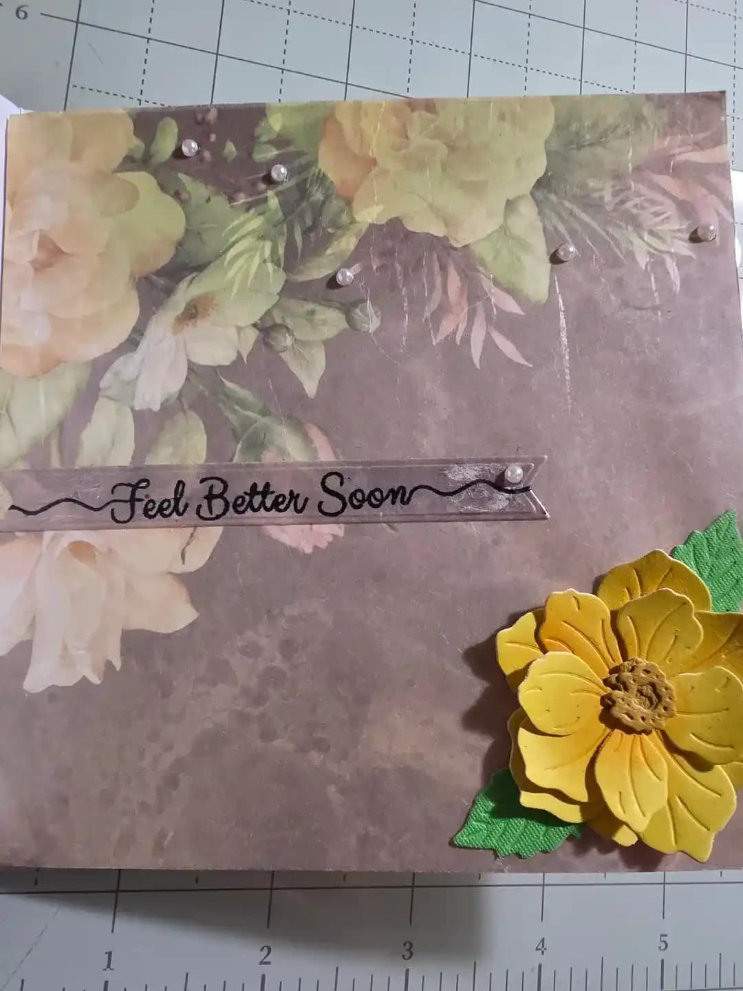 Kart Yapımı ile Stres Yönetimi: Yaratıcı Terapi ve Sosyal Katkılar