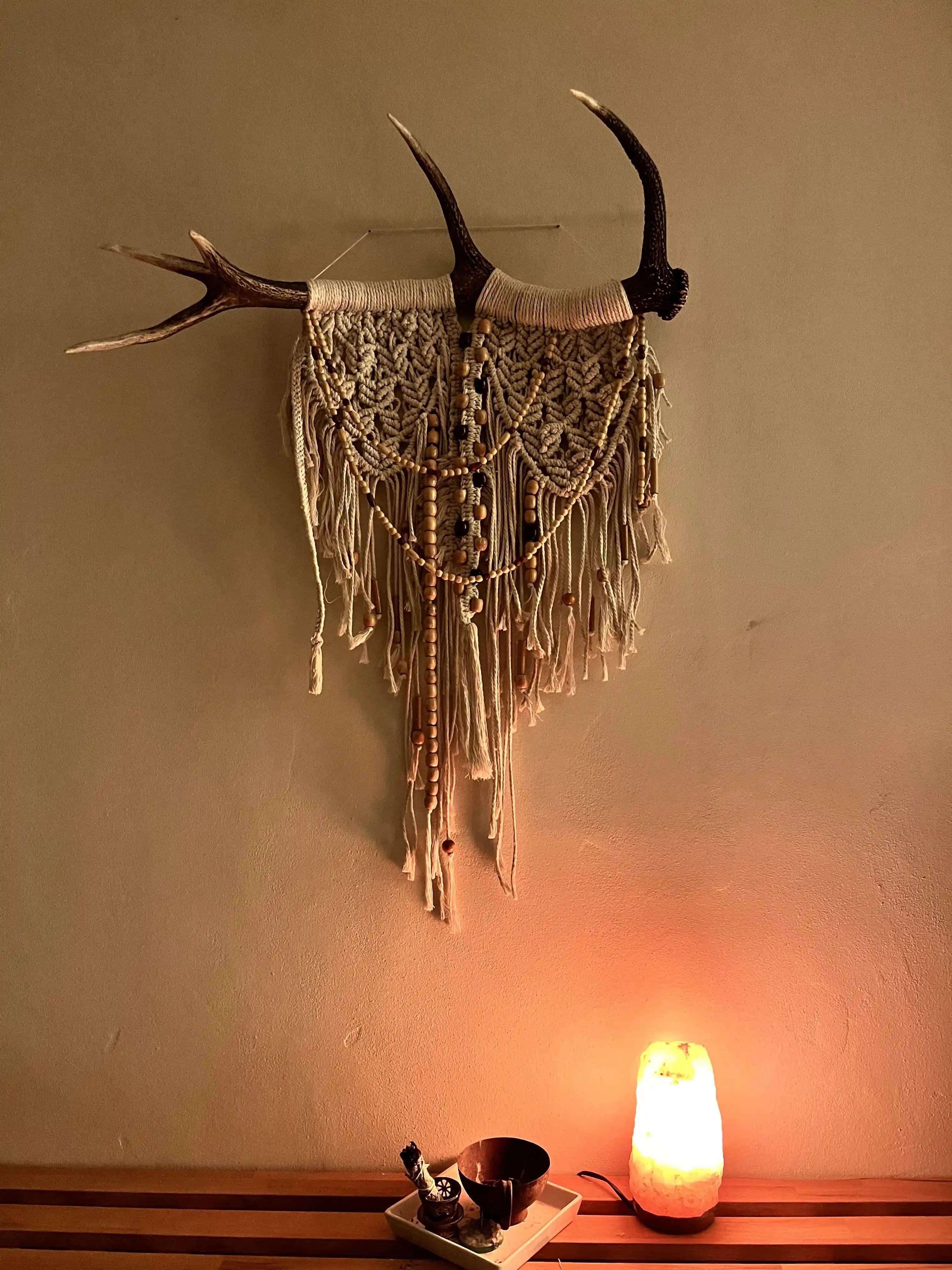 Makrame Duvar Süslemelerinde Doğal Malzemeler ve Tasarımın Estetik Yaklaşımları