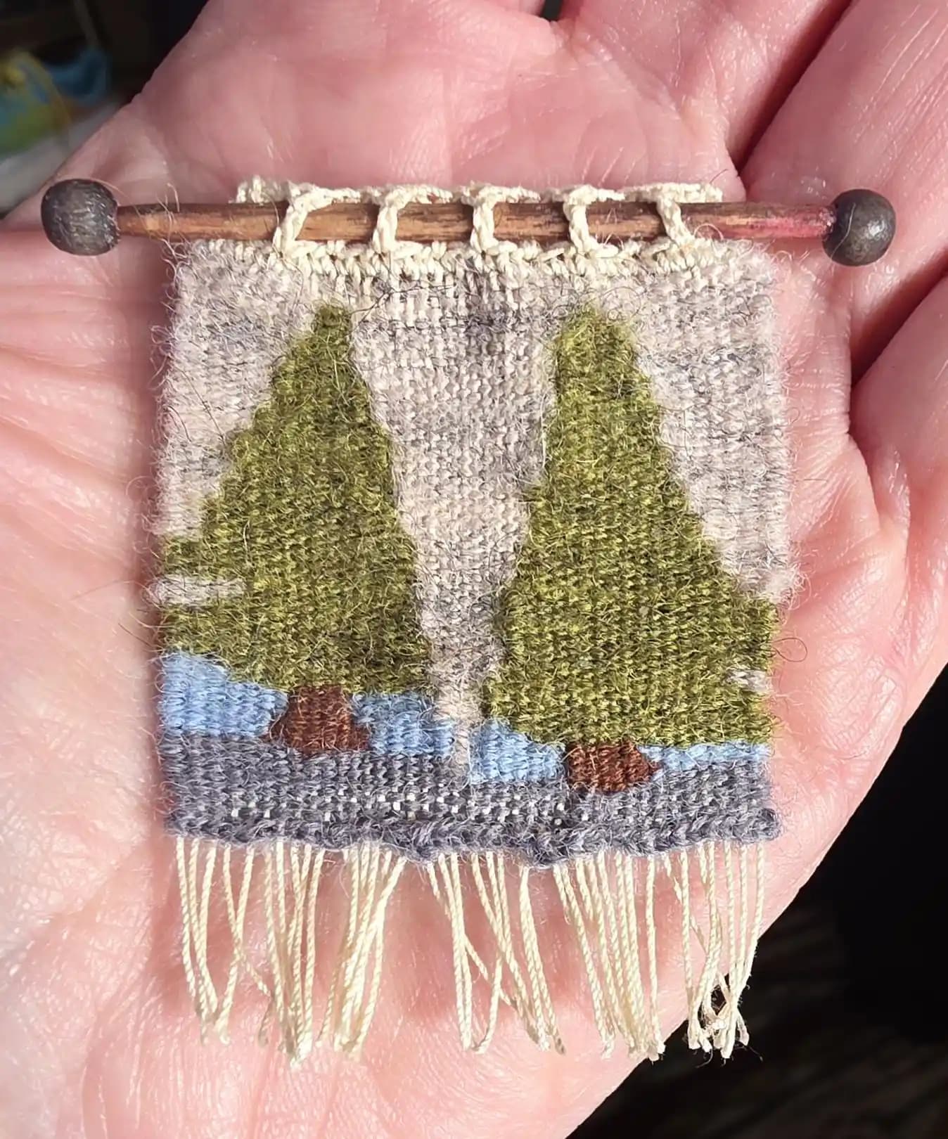 Minyatür Dokuma Sanatı ve Pin Tezgah Kullanımı: Teknikler ve Malzeme Seçimi