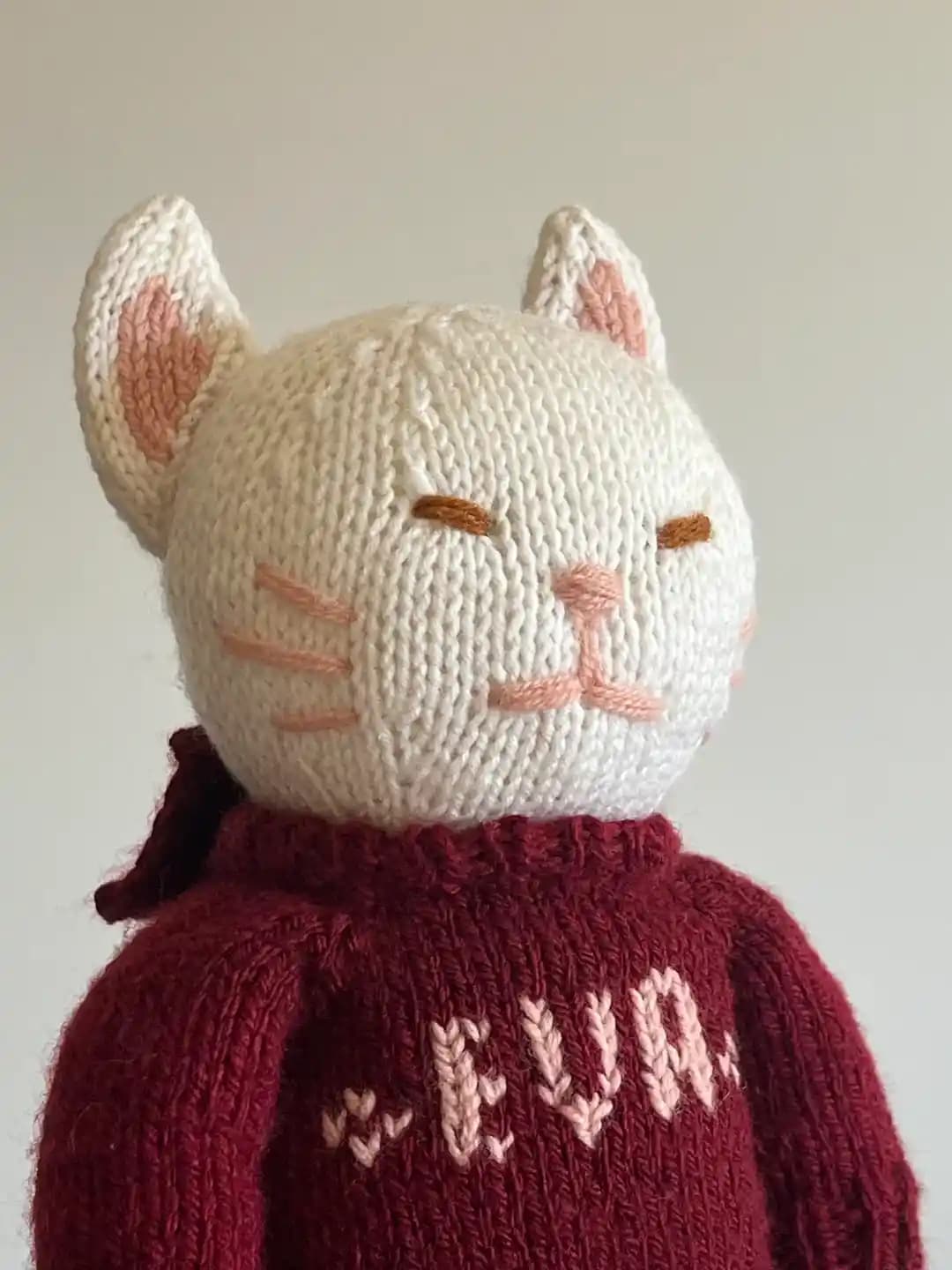 Mochi Cat Örgü Oyuncak Modeli: Yenidoğanlar İçin Kişiselleştirilebilir ve Sevimli Tasarım