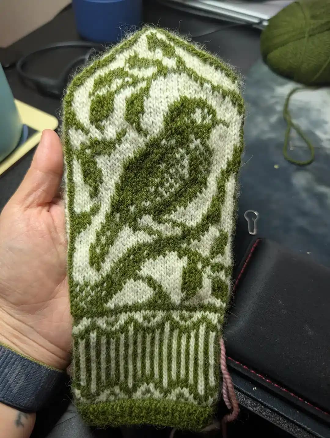 Örgüde Renk Hakimiyeti ve Motiflerin Netliği Üzerindeki Teknik Etkiler