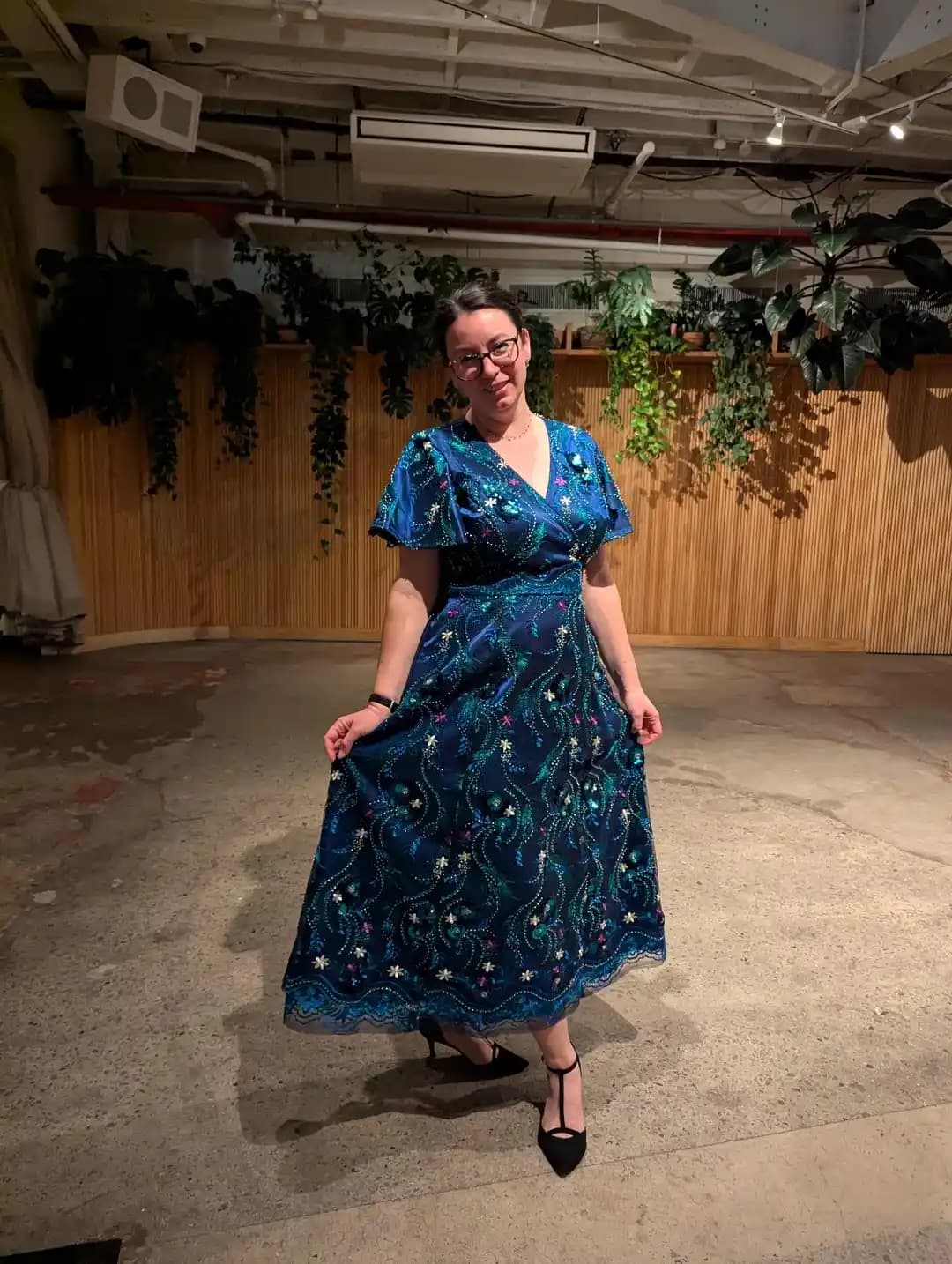 Özel Tasarım Magnolia Modeli Düğün Konuk Elbisesi: Şıklık ve İşlevsellik Dengesi