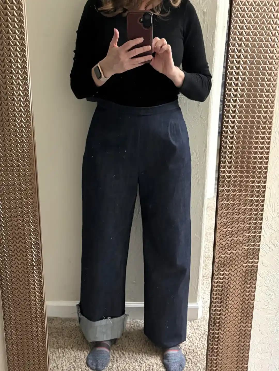 Pantolon Paça Tercihleri: Katlanmış Manşet ve Kör Dikiş Arasındaki Farklar ve Kullanım Alanları