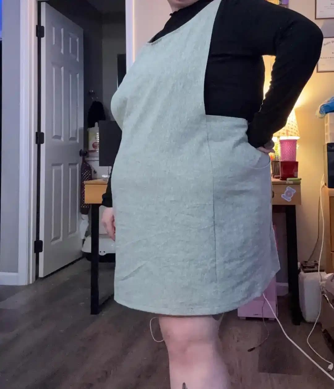 Pinafore Elbise Dikiminde Kumaş, Kalıp ve Stil Ayarlamalarıyla Şıklık Sağlama