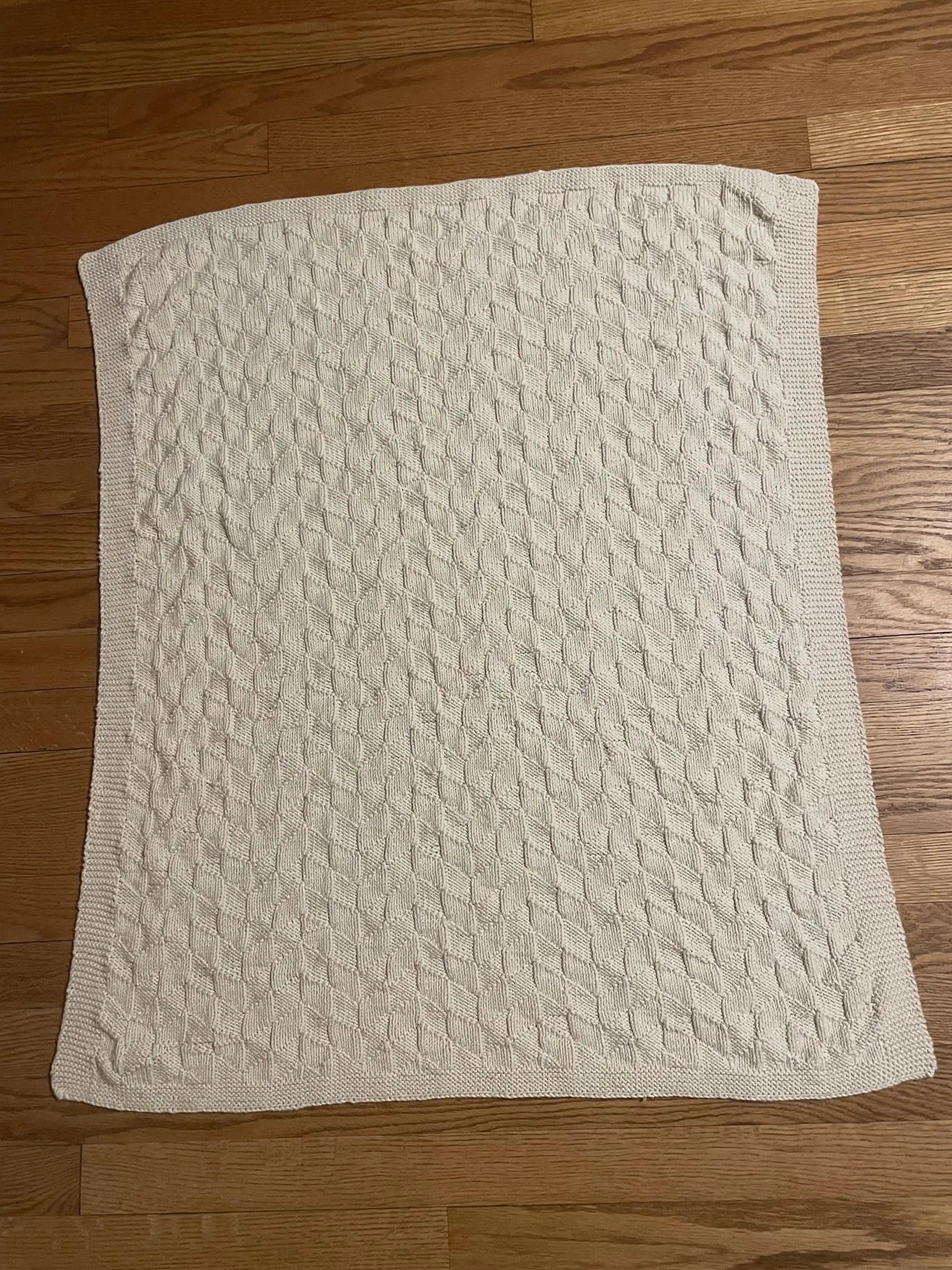 Reversible Blanket Waterfall Modeli ile Bebek Battaniyesi Örgüsü ve İplik Seçimi