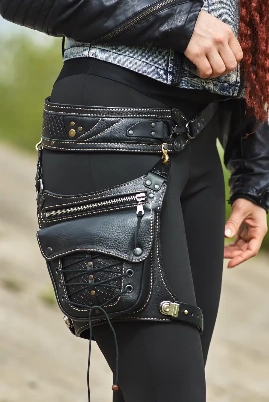 Tek Kemer İki Çanta: Deri Tasarımında Yaratıcı Süreç ve Tekniklerin İncelenmesi