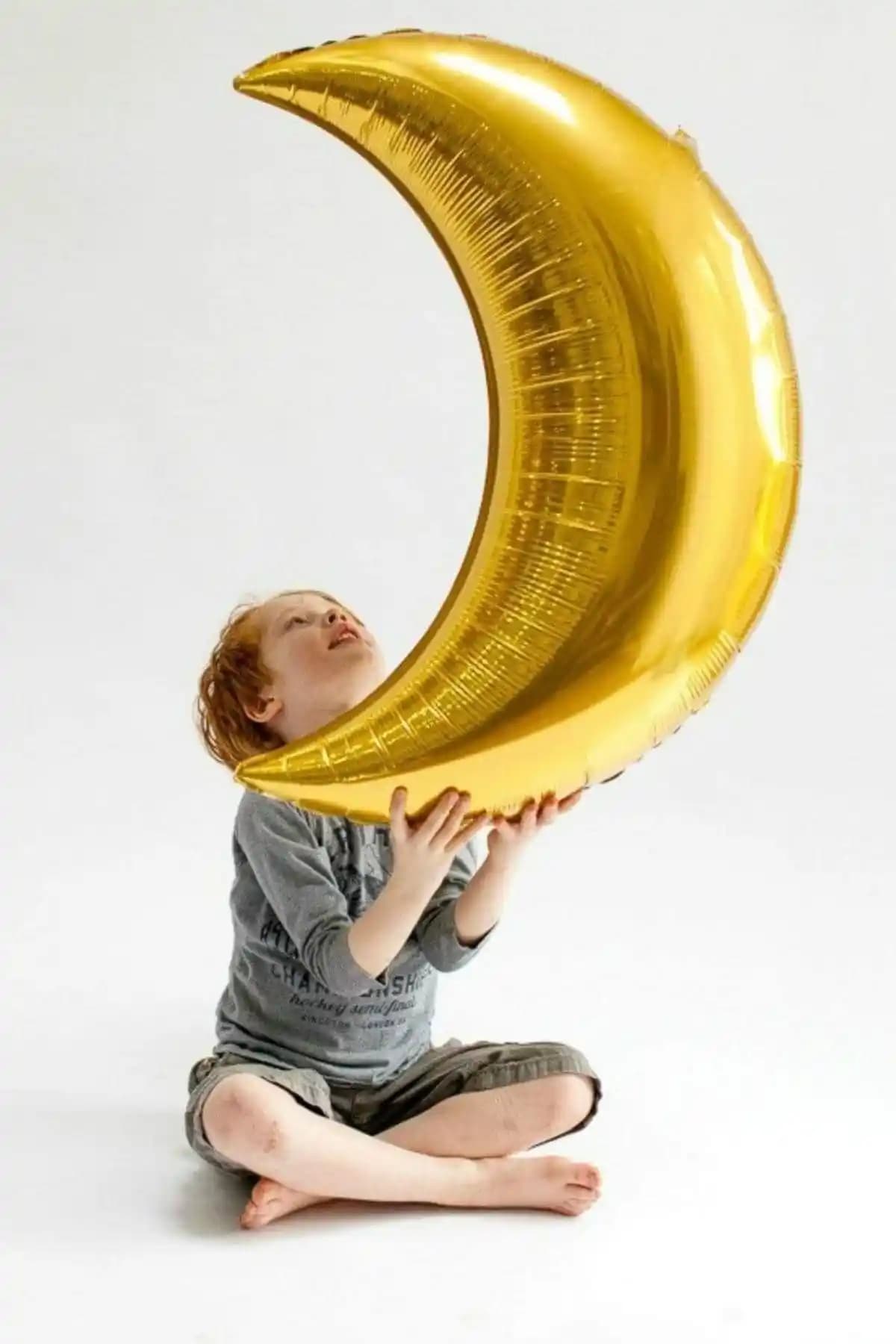 Altın Renkli Hilal Ay Folyo Balon Ramazan ve Bayram Kutlamaları için Şık Dekorasyon Ürünü