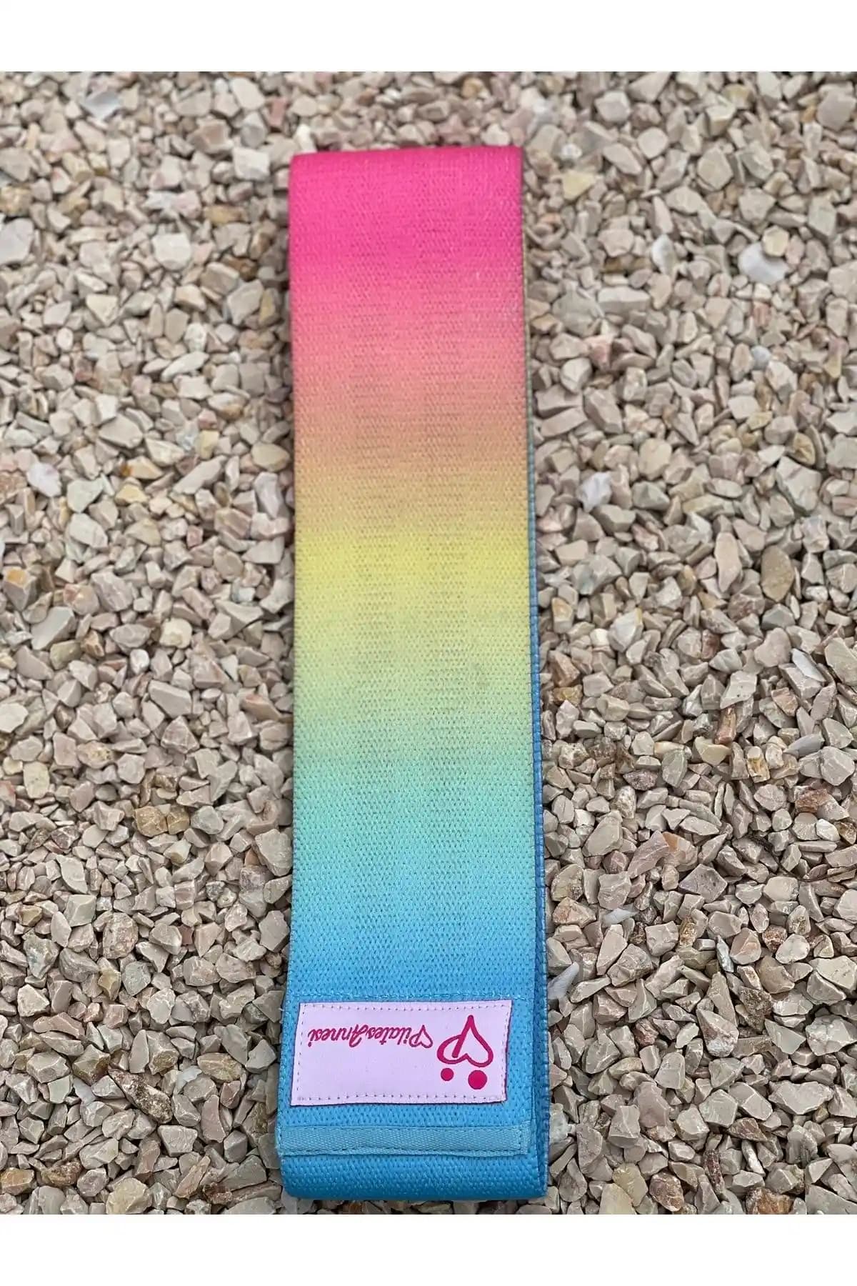 Pilates Annesi Direnç Bandı ile Evde ve Spor Salonlarında Etkili Egzersizler