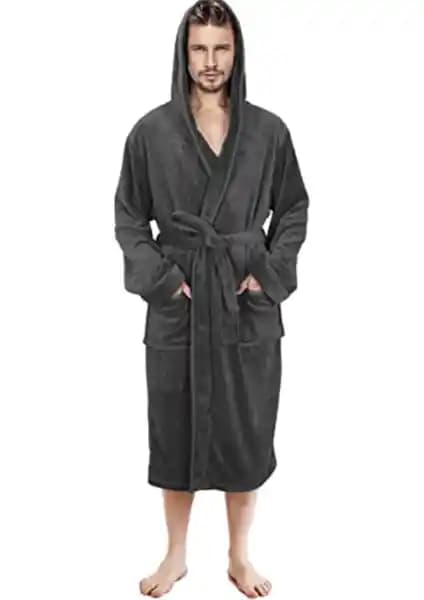 Gül Ev Tekstil Bornoz ve MaisonArt Comfy Peluş Sabahlık Karşılaştırması