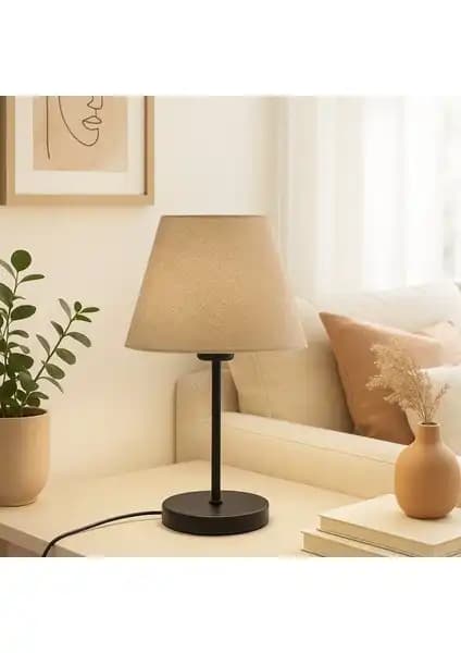 Homing Kumaş Başlık ve Kumbeji Metal Gövdeli Abajur Karşılaştırması ve Özellikleri 1