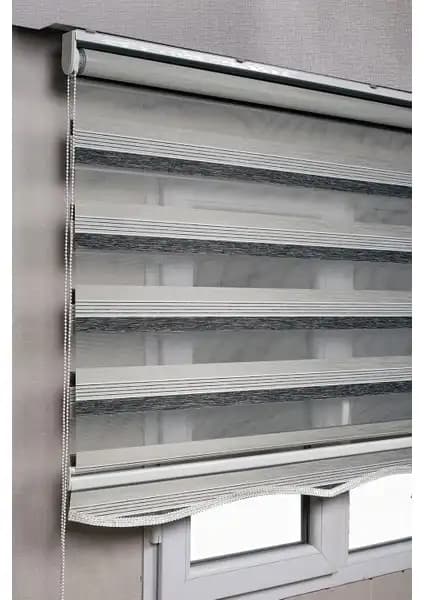 Perde Modelleri ve Karşılaştırması: Kum Beji ve Siyah-Gri Zebra Stor Perdeler 2