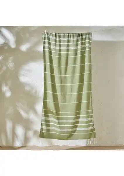 Bella Maison ve Madame Coco Plaj Havlusu Karşılaştırması Hangi Ürün Daha Uygun