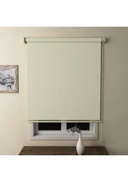 Brillant Stor Perde 70X260 Beyaz ve 80X200 Krem Modellerinin Karşılaştırması 2