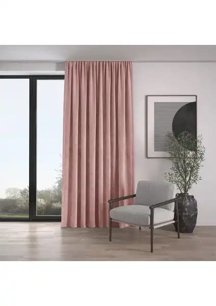 Demor Home ve Perhal Perde Karşılaştırması: Kadife ve Yeşil Fon Perdelerin Özellikleri 1