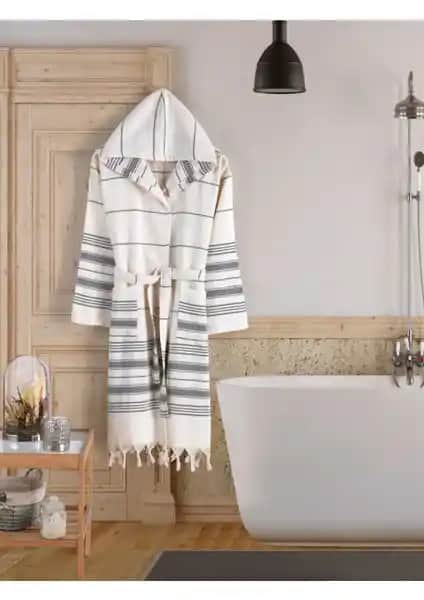 Denia Home ve Ephemeris Ponpon Peştemal Bornoz Karşılaştırması ve Kullanım Özellikleri