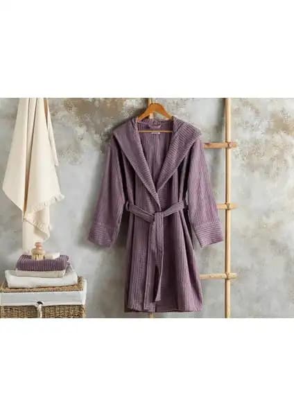 English Home Soft ve Stripe Pamuklu Bornoz Karşılaştırması: Hangi Model Sizin İçin Uygun 2