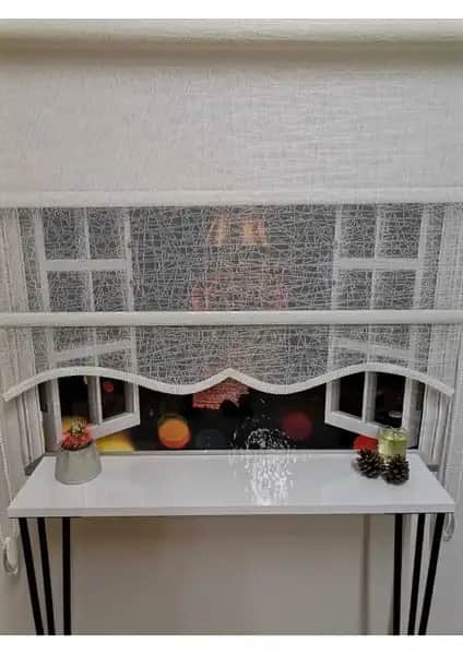İç Mekan Dekorasyonu İçin İki Popüler Perde Seçeneğinin Detaylı Karşılaştırması