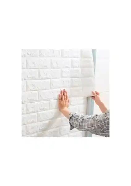 İki Popüler Kendinden Yapışkanlı Duvar Kaplama Ürününün Karşılaştırması ve İç Mekan Dekorasyonuna Katkıları