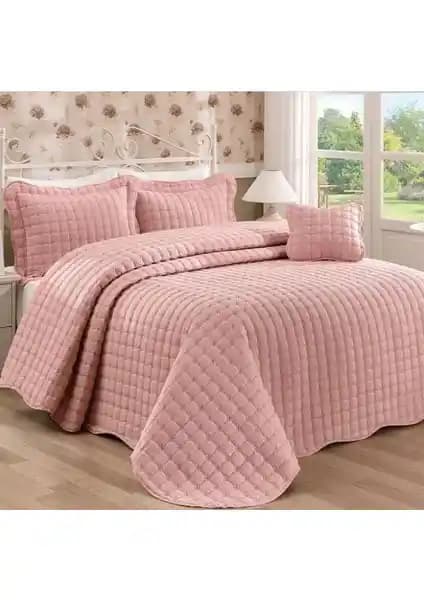 Kadınca Dükkan ve Karaca Home Missy Yatak Örtüsü Karşılaştırması