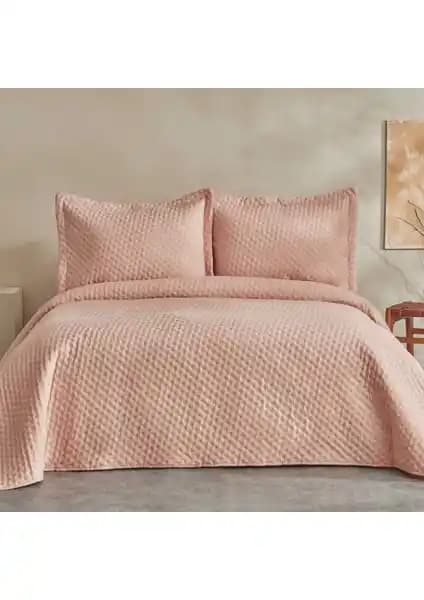 Karaca Home Breeze Soft ve Taç Glory Yatak Örtüsü Karşılaştırması: Hangi Model Daha Uygun