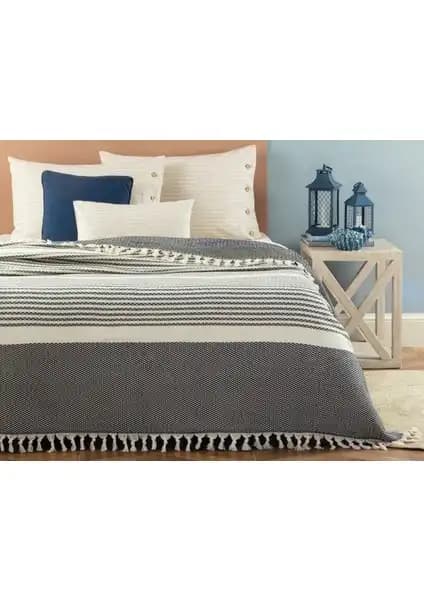 Karaca Home Young Rainbow ve Madame Coco Denney Yatak Örtüsü Karşılaştırması 2