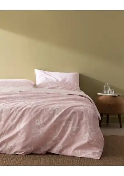 Madame Coco Nayomi ve Manon Nevresim Takımı Karşılaştırması 1