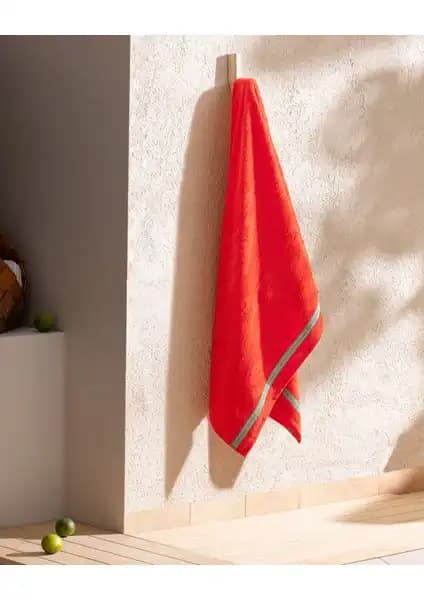 Madame Coco Plaj Havluları Karşılaştırması: Niels ve Tortue Modellerinin Özellikleri 1