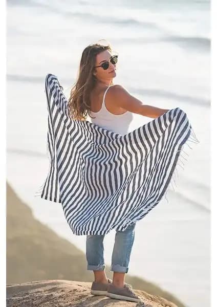 Zeynep Tekstil Plaj Havluları Karşılaştırması Marine ve Stripe Modelleri 2