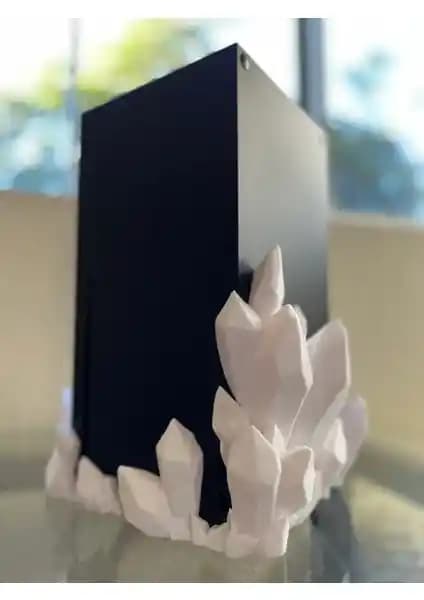 Xbox Series X İçin Kristal Stand: Şık ve Fonksiyonel Tasarım Çözümü