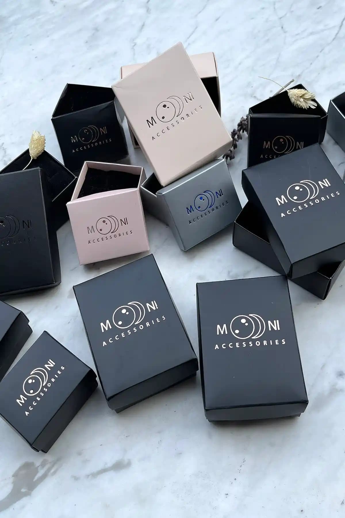 Mooni Şık Hediye Paketleme Kutusu: Estetik ve Dayanıklı Takı Sunum Çözümü, Türkiye Kökenli