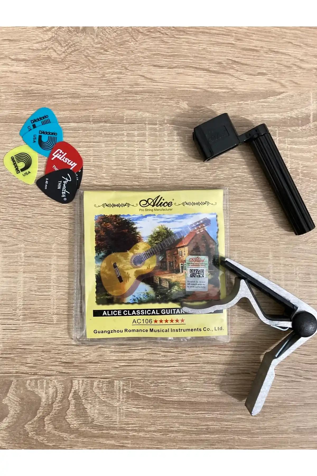 Alice Gitar Teli Seti: Yüksek Kalite ve Çok Yönlü Kullanım İçin Ideal Müzik Aksesuarı