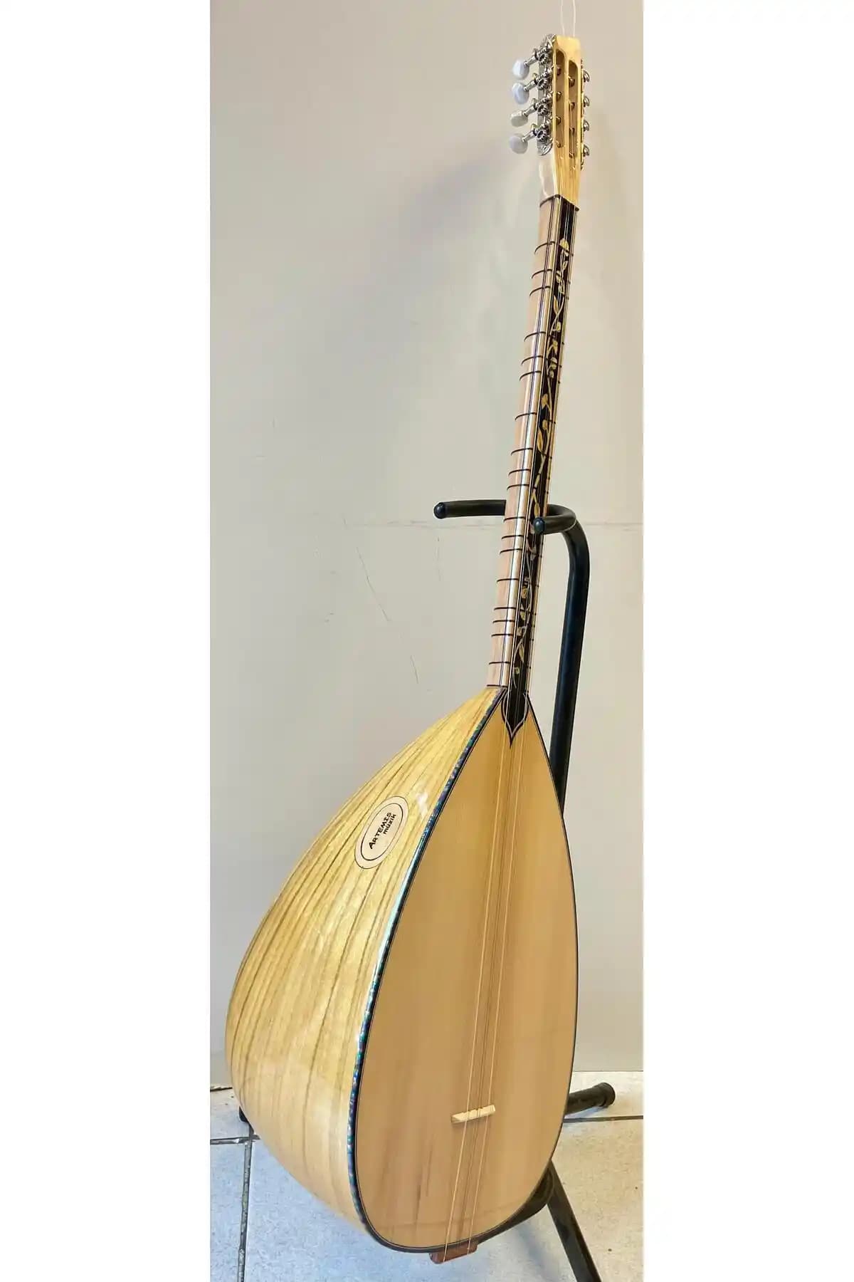 ARTEMİS Gitar Burgulu Kısa Sap Dut Bağlama: Yüksek Kalite ve Dayanıklılık Sunan Enstrüman