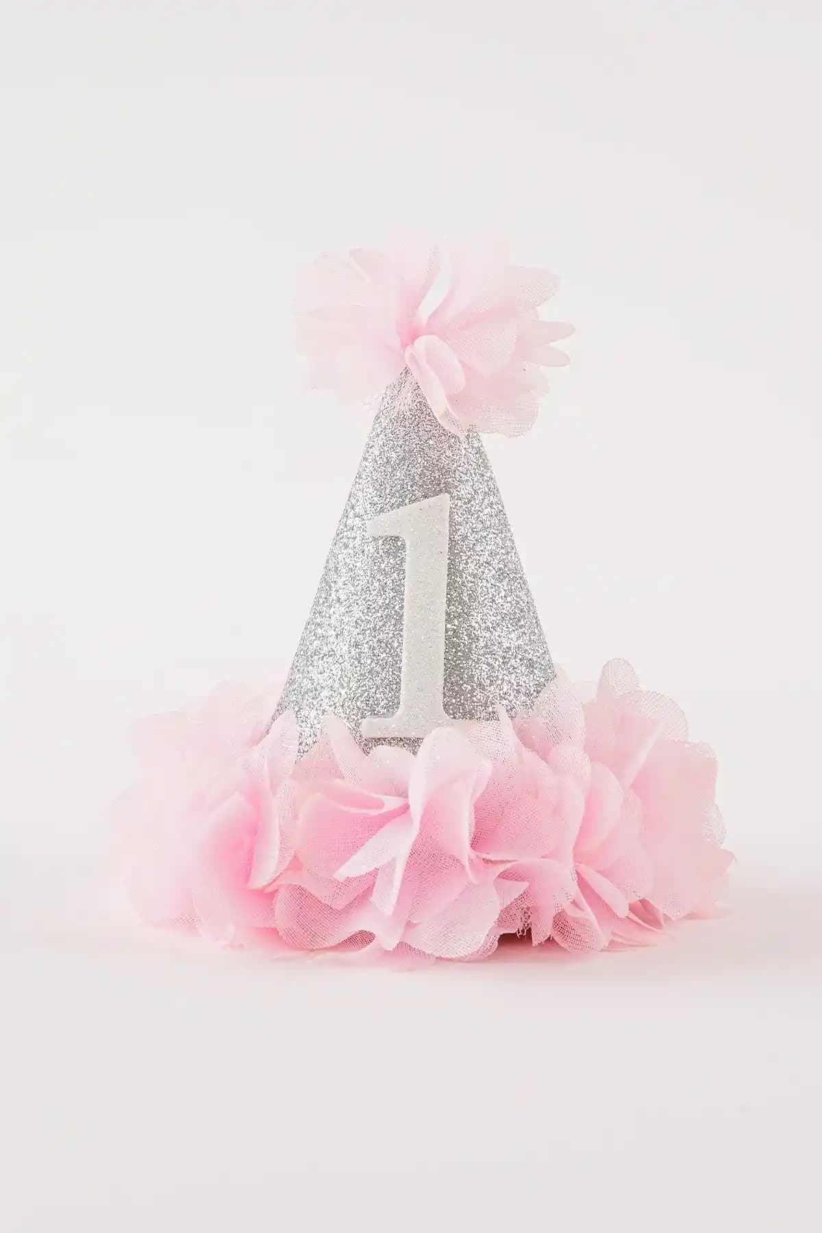 Banamio 1 Yaş Doğum Günü Şapkası Gü-müş ve Pembe Renklerle Zarif Tasarım