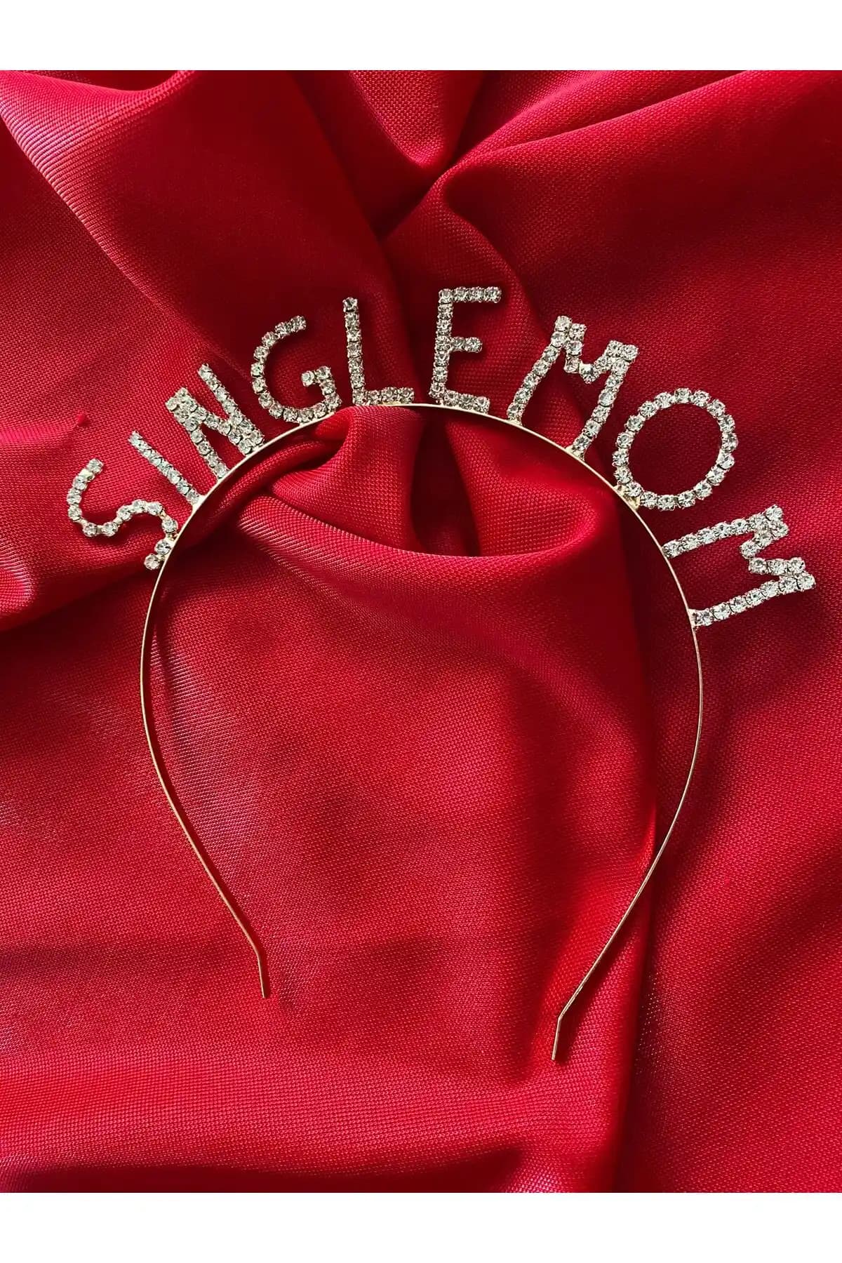 Hepimizin Gold Sıngle Mom Bekar Anne Parti Taçları: Şık ve Dayanıklı Kutlama Aksesuarları