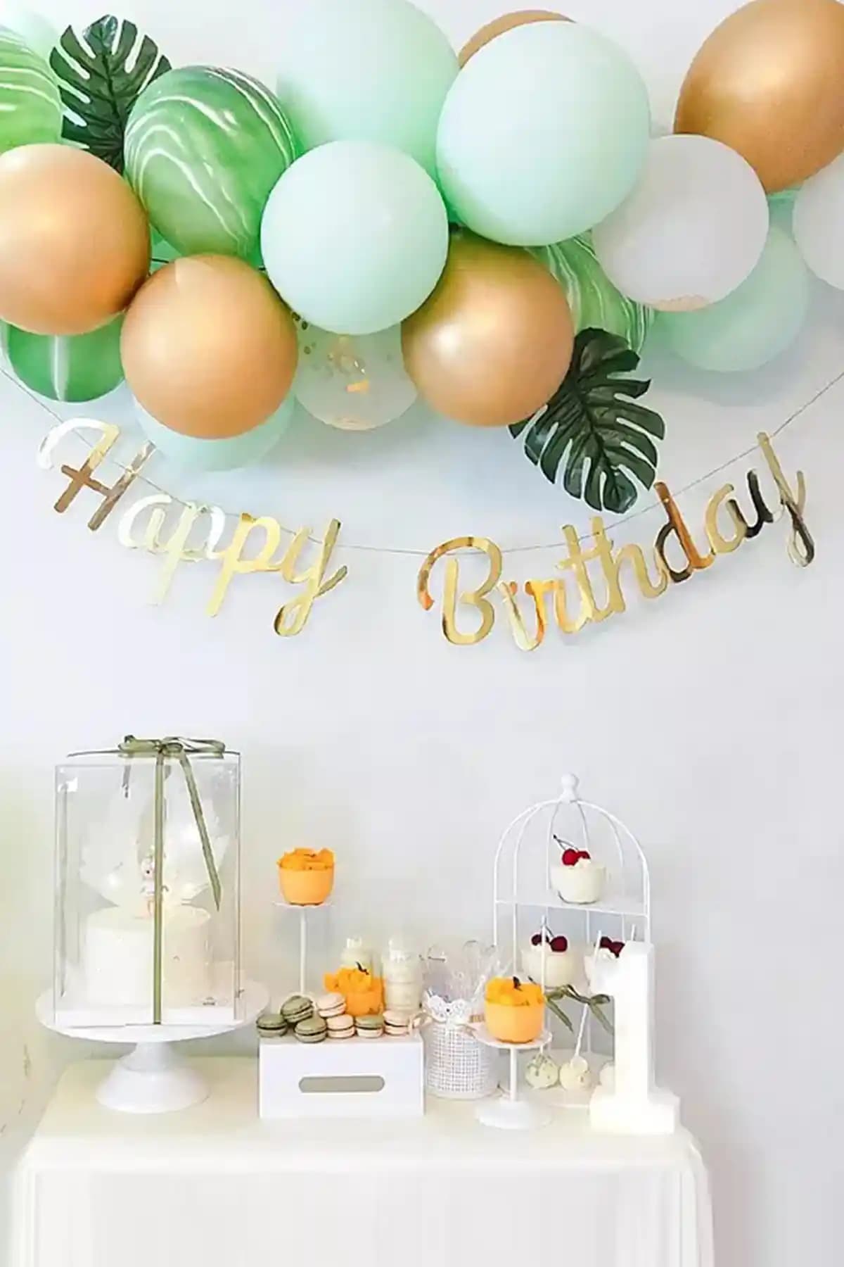 Le Mabelle Altın Renkli Happy Birthday Banner Doğum Günü Dekorasyonu İçin Şık ve Parlak Tasarım