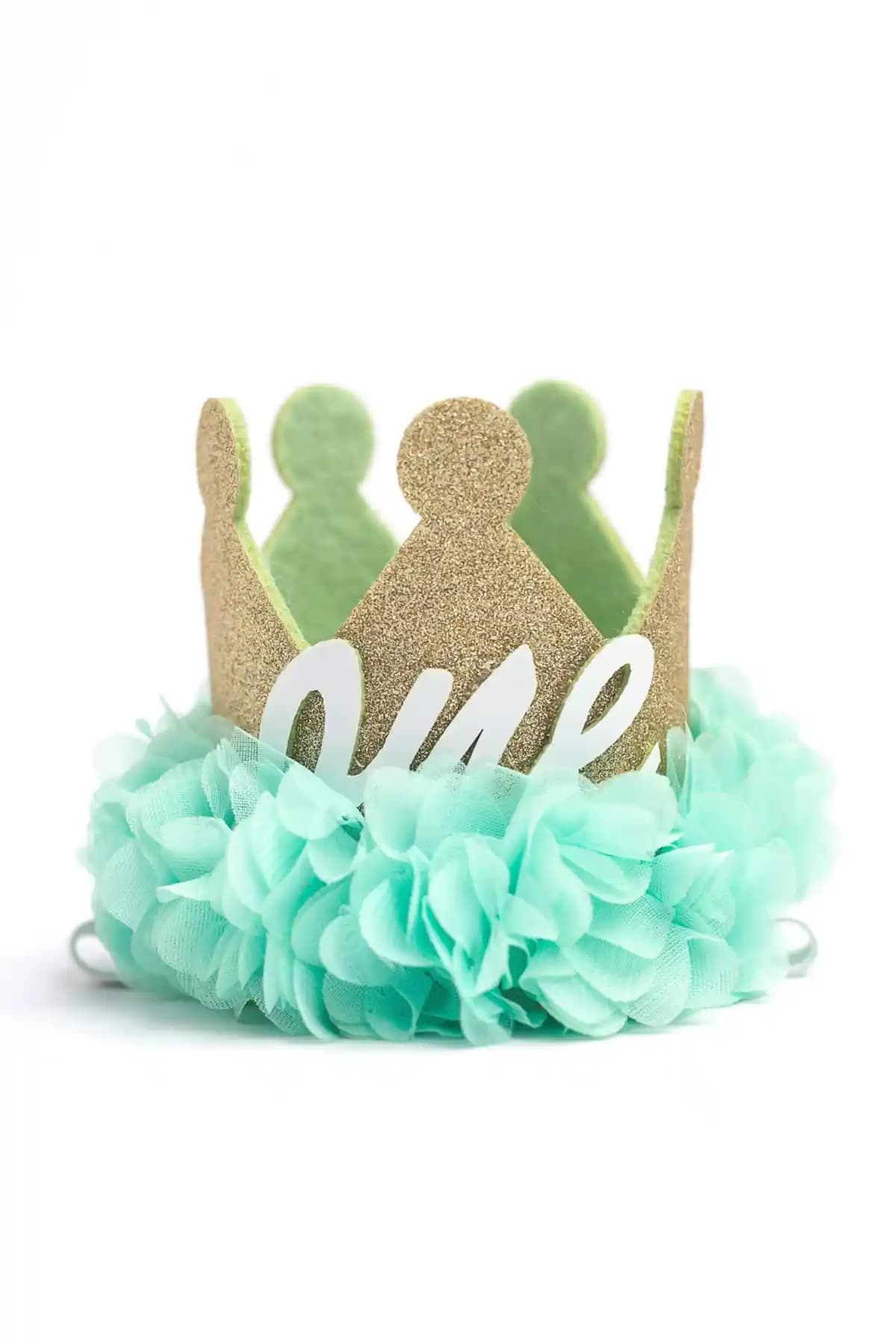 Le Mabelle Mint 1 Yaş Kraliçe Doğum Günü Tacı: Şık ve Konforlu Çocuk Aksesuarı
