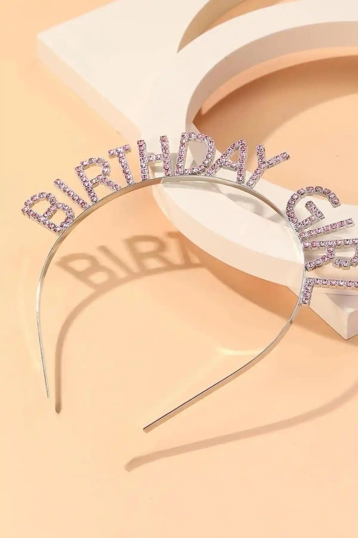 Yeni Obsessions Pembe Taşlı Doğum Günü Tacı Kadın ve Kızlar İçin Şık ve Dayanıklı Tasarım