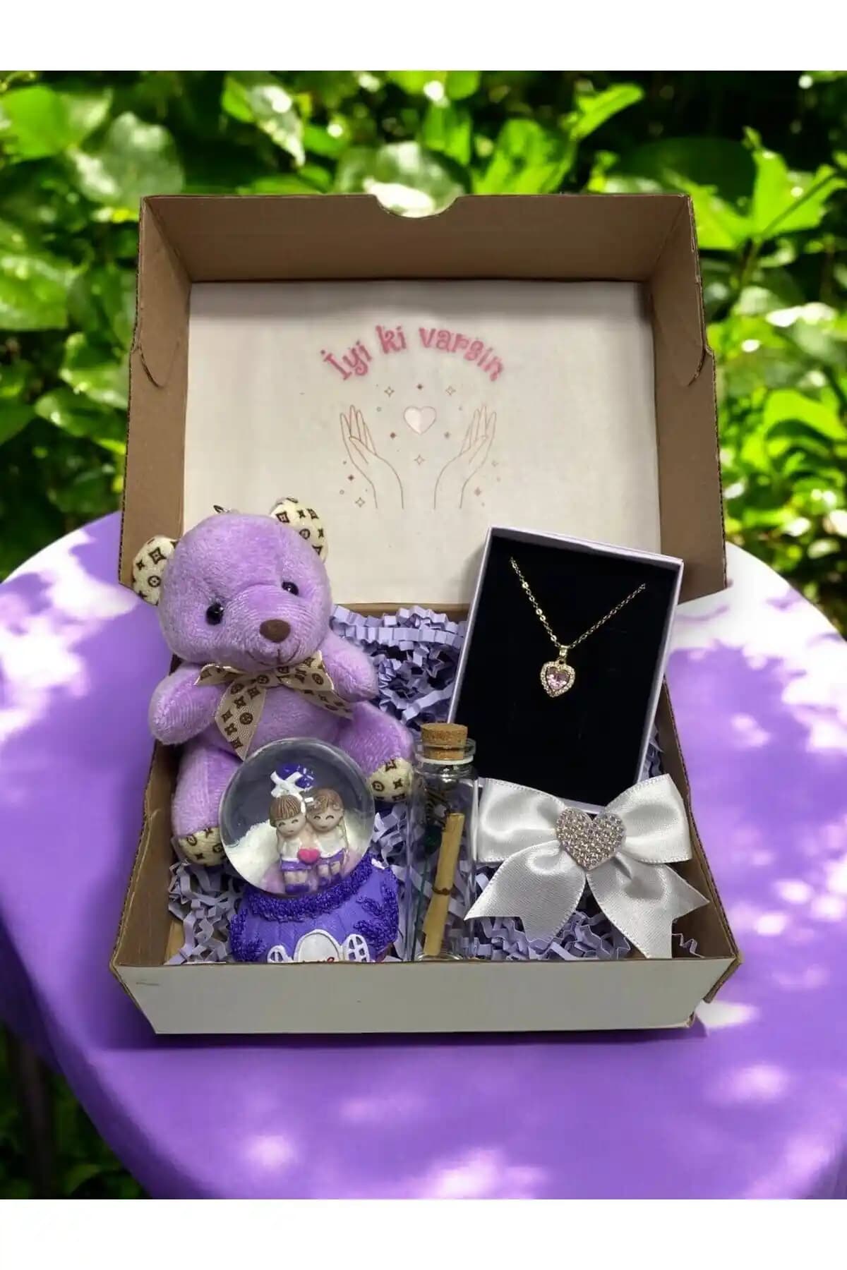 miraybutikhediyelikesya iyi ki varsın hediye kutusu anlamlı ve şık hediye seti