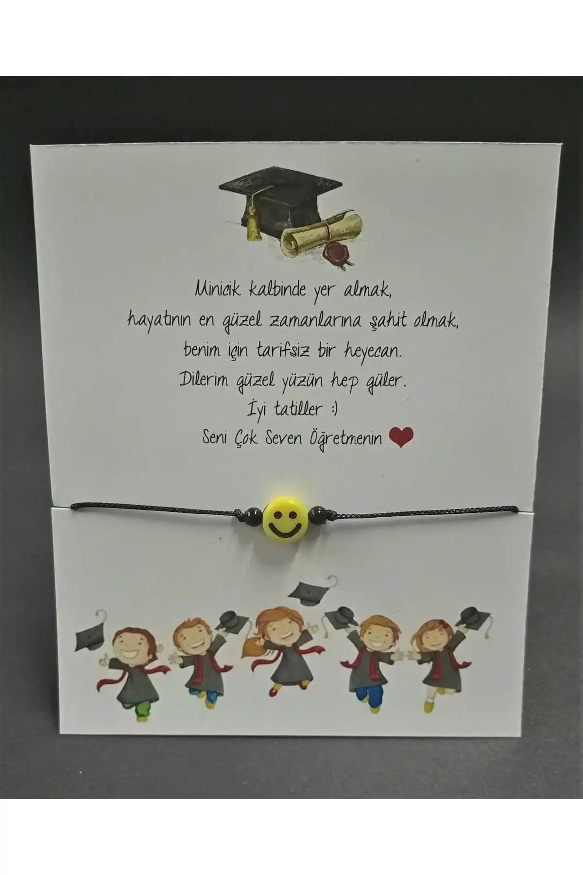 Sandal Hediyelik İpli Gülen Yüzlü Bileklik 25 Adet Mezuniyet Hediyesi Paketi