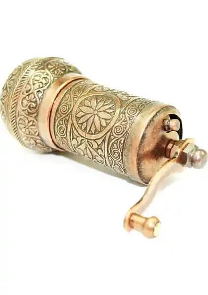 Bakır Döküm Dekoratif Kahve ve Baharat Öğütücü - El İşçiliği ve Şıklık Bir Arada